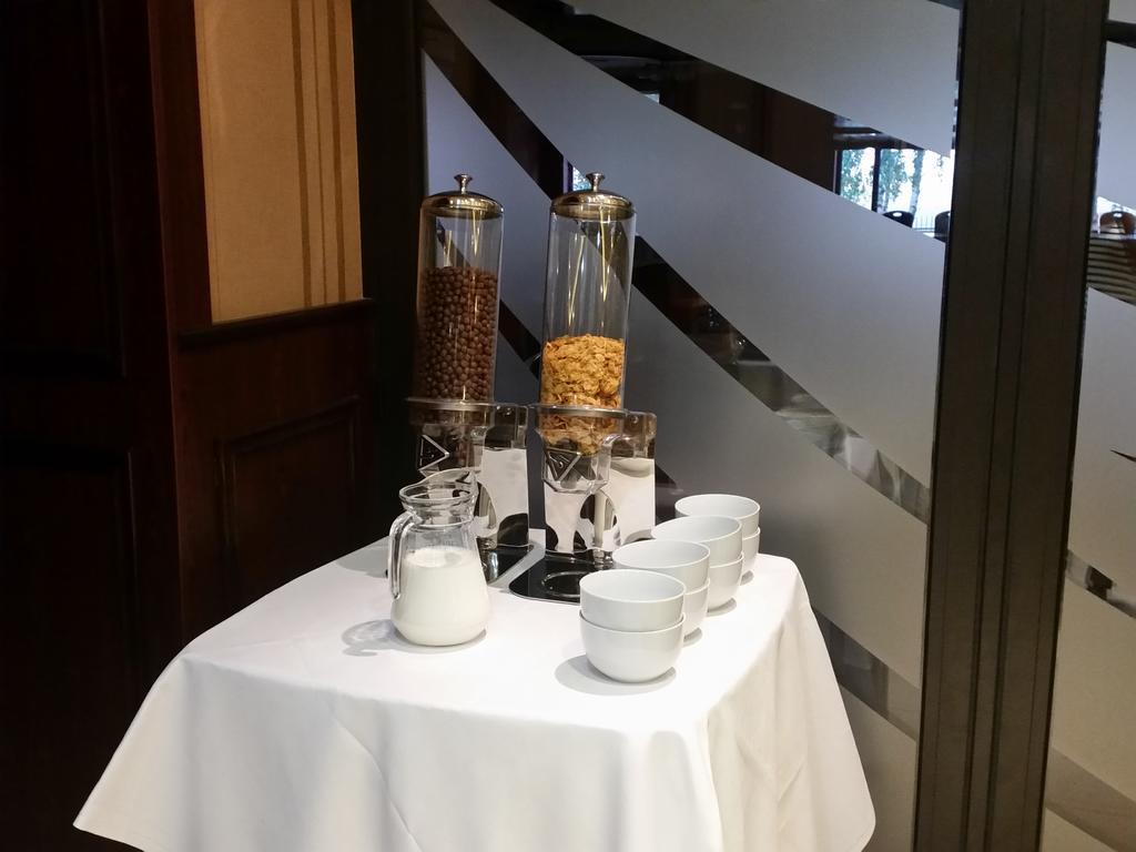 Hotel Texicana Sulechów Dış mekan fotoğraf