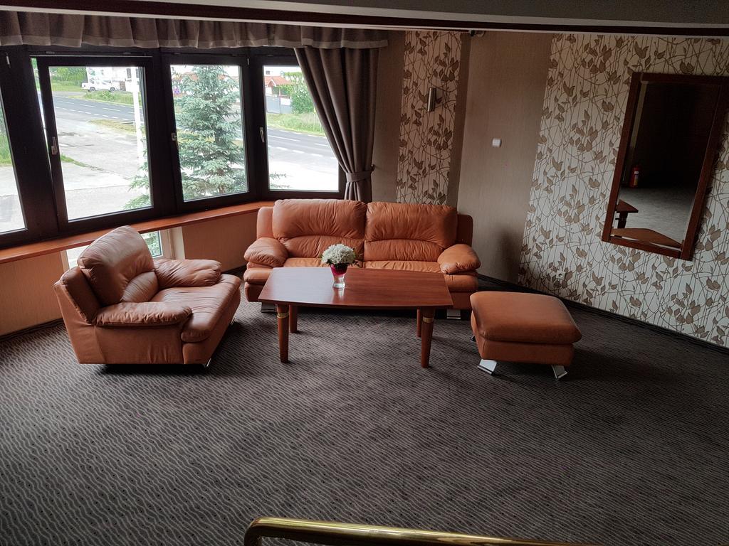 Hotel Texicana Sulechów Dış mekan fotoğraf