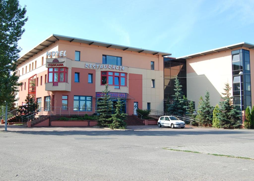 Hotel Texicana Sulechów Dış mekan fotoğraf