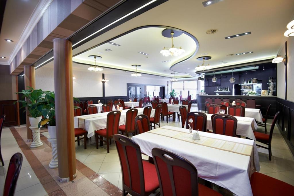 Hotel Texicana Sulechów Dış mekan fotoğraf