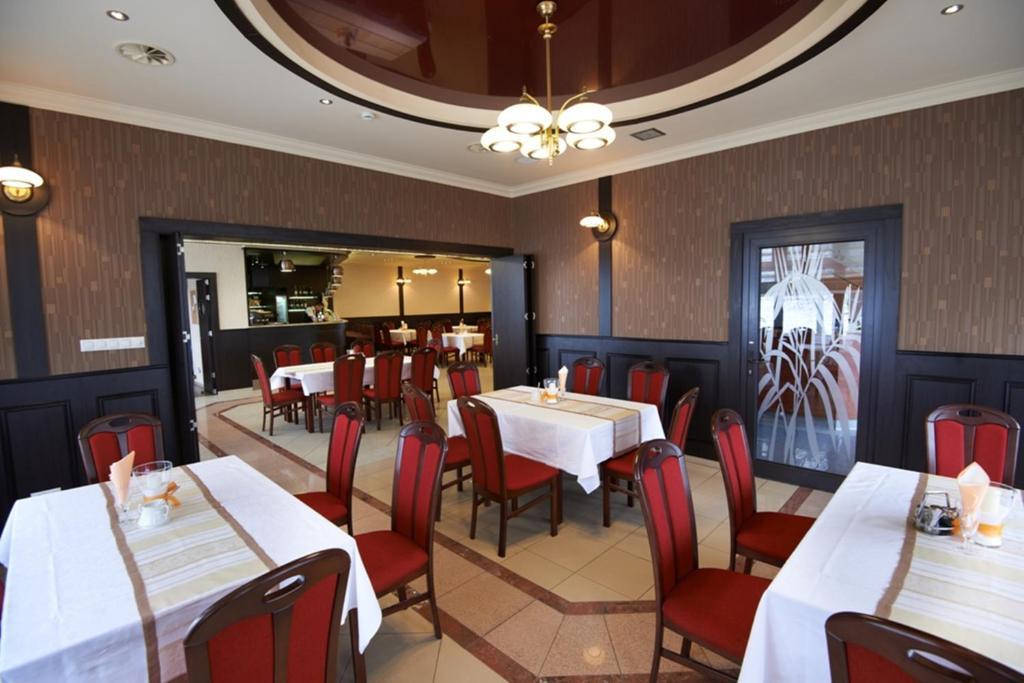 Hotel Texicana Sulechów Dış mekan fotoğraf