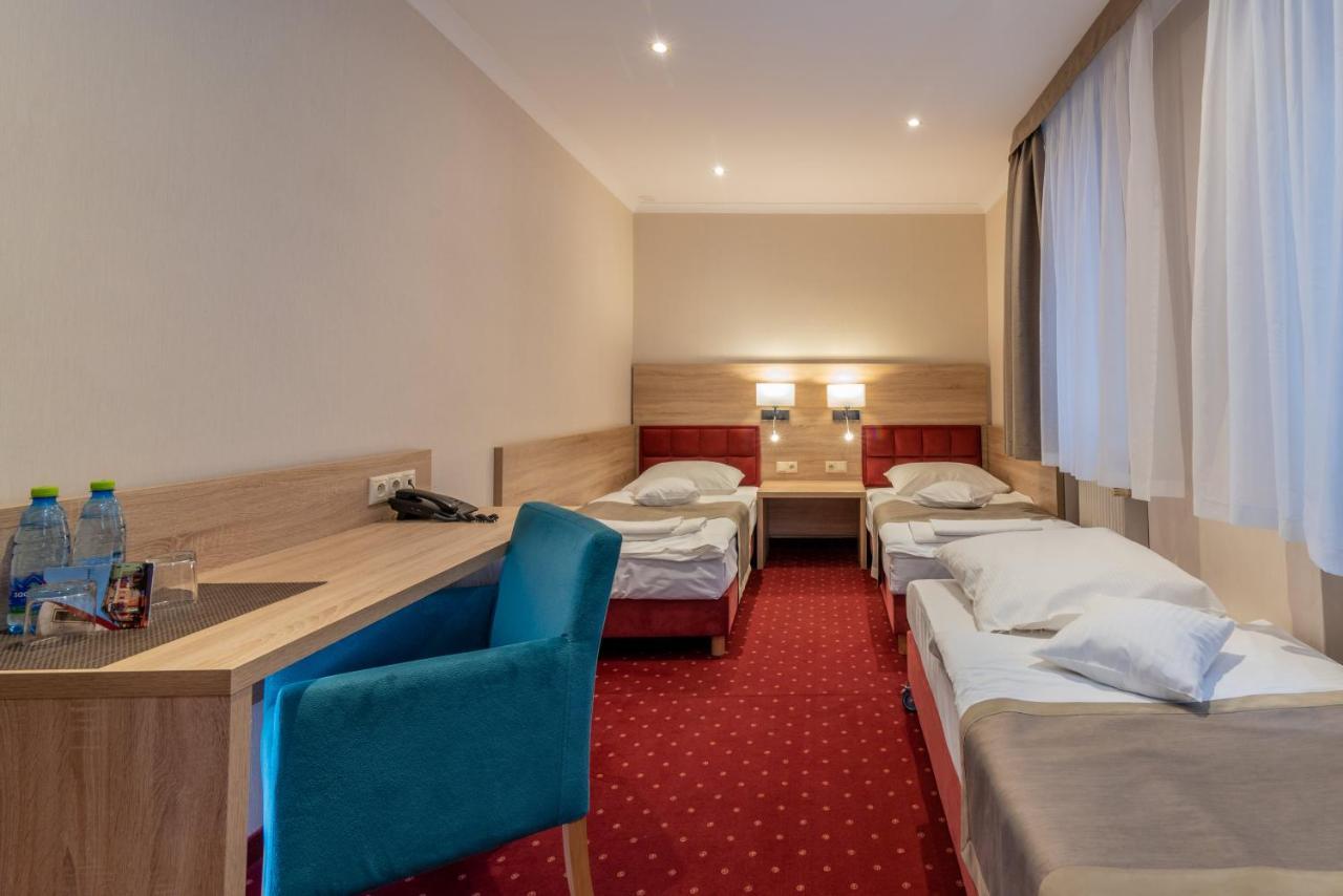 Hotel Texicana Sulechów Dış mekan fotoğraf
