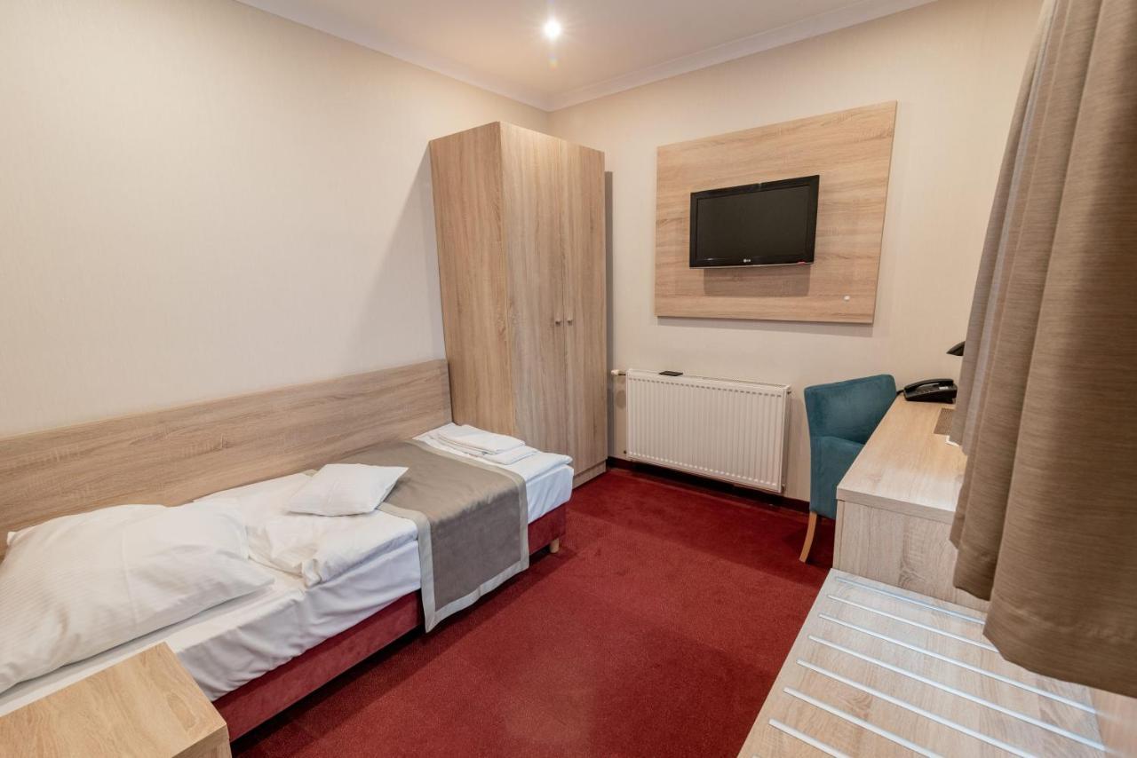 Hotel Texicana Sulechów Dış mekan fotoğraf