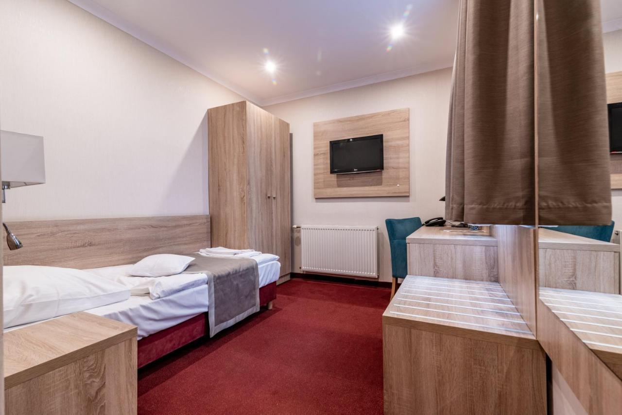 Hotel Texicana Sulechów Dış mekan fotoğraf