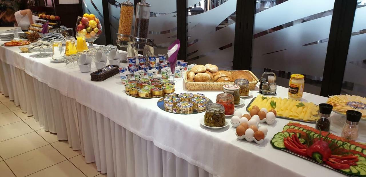 Hotel Texicana Sulechów Dış mekan fotoğraf
