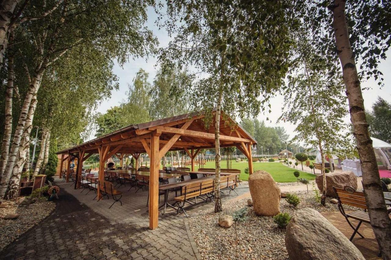 Hotel Texicana Sulechów Dış mekan fotoğraf