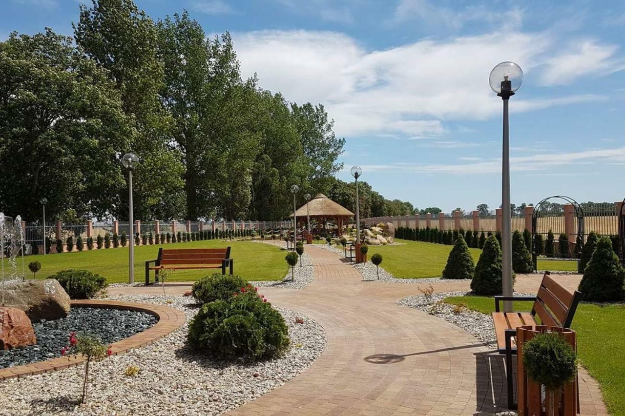 Hotel Texicana Sulechów Dış mekan fotoğraf
